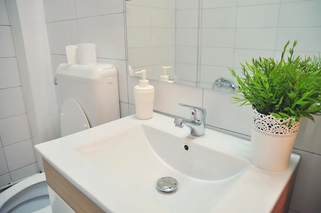 בוקרשט 6 Sense Apartment