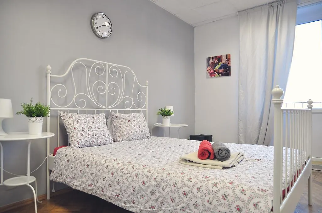 בוקרשט 6 Sense Apartment
