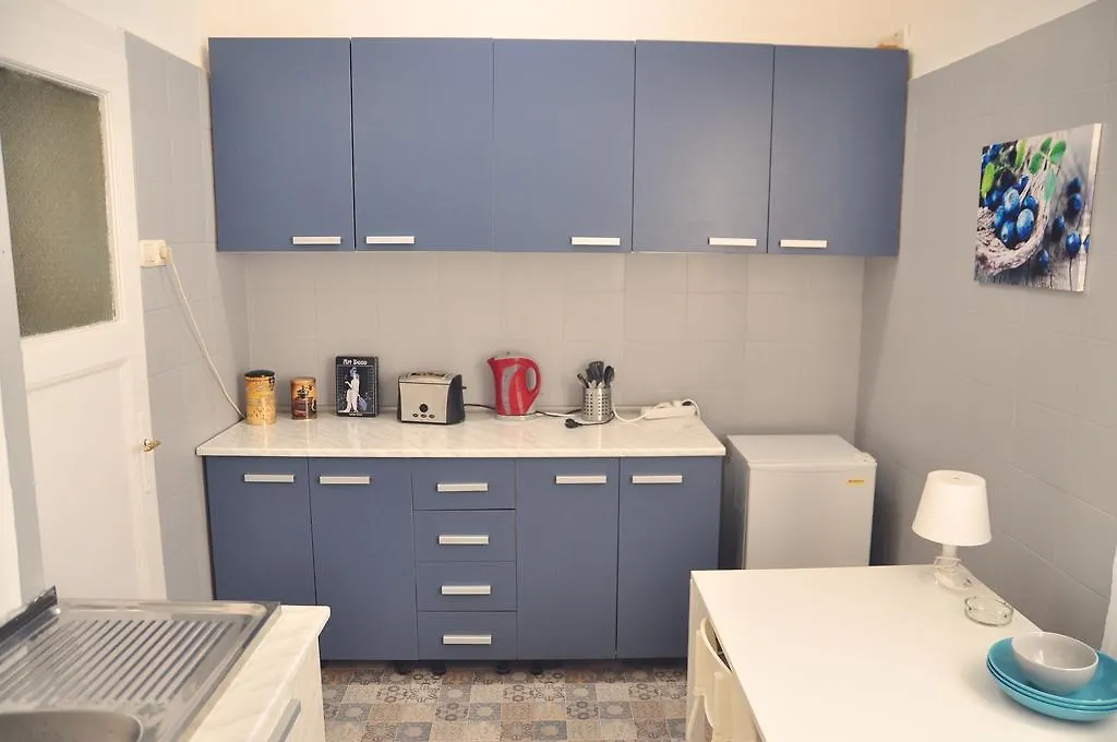 6 Sense Apartment Bucharest Romania
